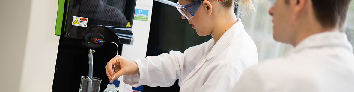 Travaux pratiques en chimie analytique – Carrousel